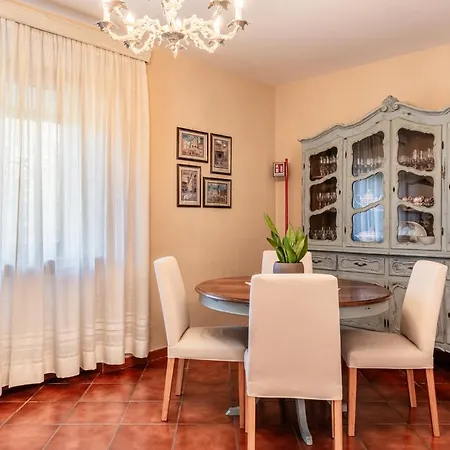 Casa Marcobando - *